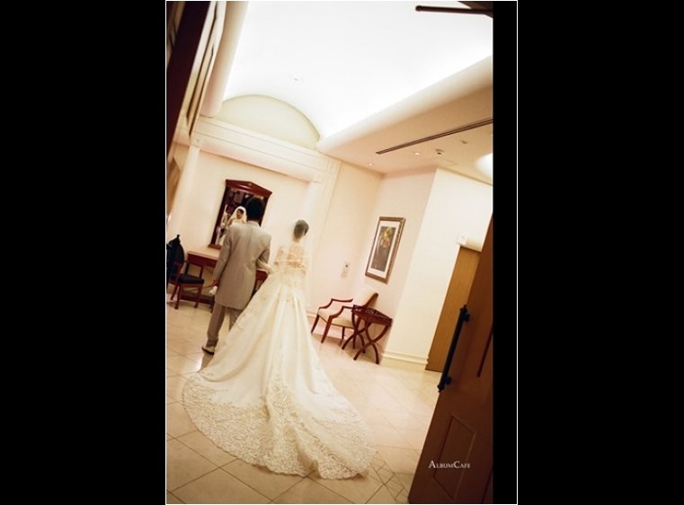 17頁目:結婚式アルバム
